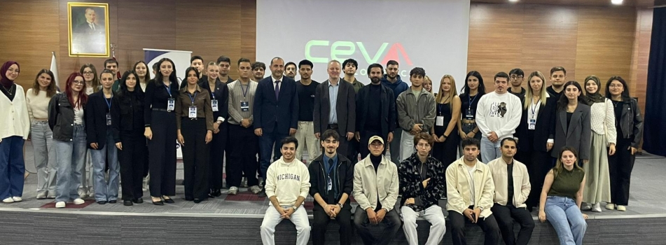 “Bir Konu Bir Konuk” Etkinliğinde Hakan Çetin Öğrencilerle Buluştu