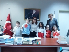 Biga İİBF’de 23 Nisan Kutlaması: Dekanlık Makamı Geleceğin Teminatı Çocuklarımıza Emanet Edildi