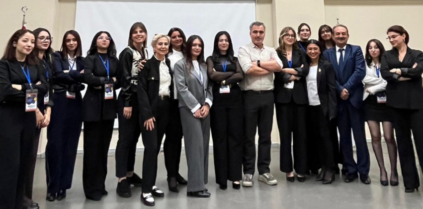 Makro Etkinliklerde Liderlik, Koordinasyon ve Takım Çalışması “Kariyer Fuarı Örneği”