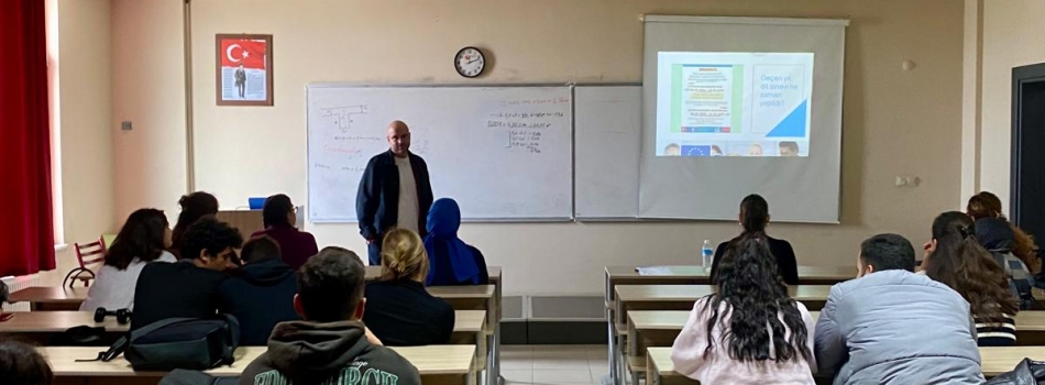 Çanakkale Teknik Bilimler MYO'da Erasmus Bilgilendirmesi