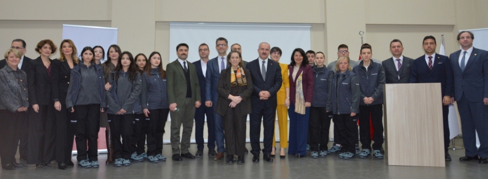 ÇOMÜ’de İnşaat Alanına Katkı Sağlayacak “Dr. İbrahim Bodur Yenilikçi Yüzey Tasarımı ve Uygulama Atölyesi” Açıldı