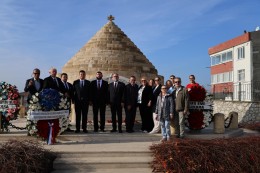 Fakültemiz Müzecilik Bölümü öğretim üyesi Prof. Dr. Vedat Çalışkan'a Rusya Federasyonu Bilim ve Yükseköğretim Bakanlığı tarafından takdirname iletildi.