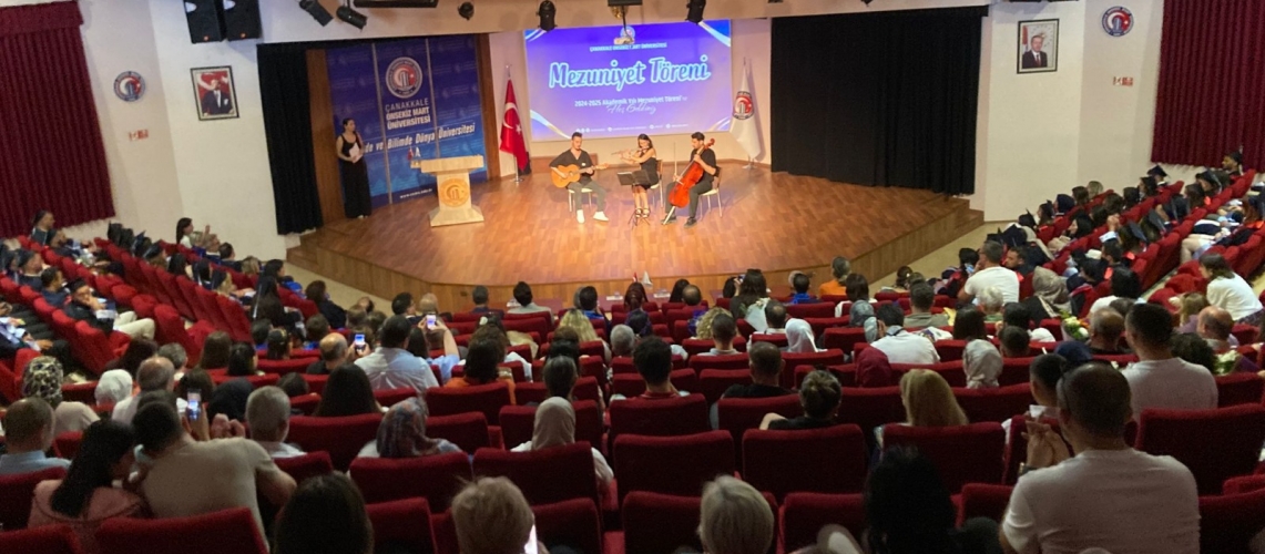 Çanakkale Uygulamalı Bilimler Fakültesi 2024-2025 Yılı Mezuniyet Töreni Gerçekleştirildi