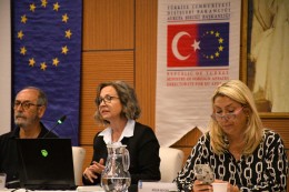 ÇANAKKALE'DE İKLİM KRİZİ; AFETLER, SORUNLAR VE ÇÖZÜMLER PANELİ GERÇEKLEŞTİ