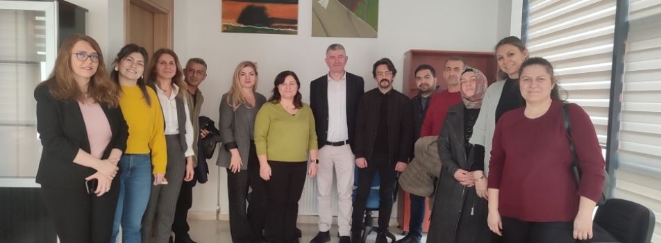 Temel Eğitim Bölüm Başkanlığı Kalite Güvencesi Komisyonu Dış Paydaş Toplantısı kapsamında Öğretmenlik Uygulaması Uygulama Okul Müdürleri ile görüşülmü