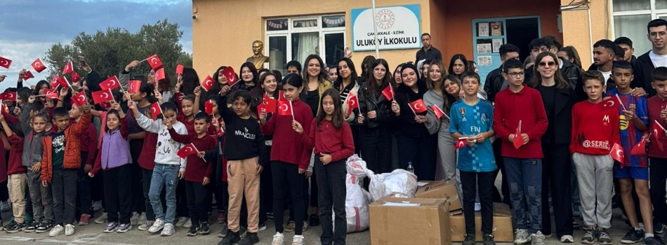 Uluköy İlkokulu Öğrencilerine Ayakkabı Desteği