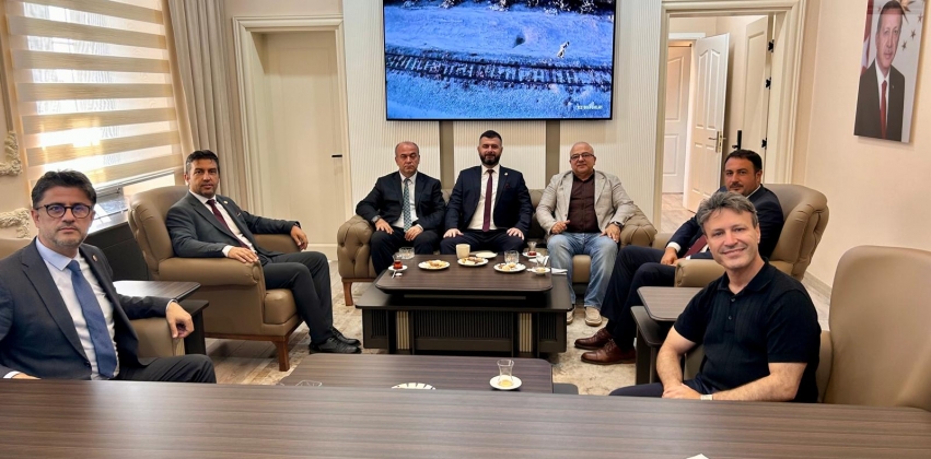 ÇOMÜ Heyeti Gelibolu Belediye Başkanı Dr. Ali Kamil Soyuak'ı Ziyaret Etti.