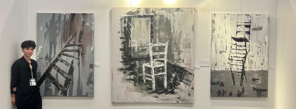 Resim Bölümü Mezunu ve Resim Ana Sanat Dalı Yüksek Lisans Öğrencisi Aren E. Kaçar'ın Başarısı