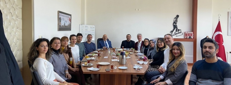 ÇOMÜ Rektörü Prof. Dr. Sedat Murat, 06.12.2022 tarihinde İletişim Fakültesi Dekanlığı’nı ziyaret etmiştir.