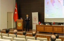 Dekanımız Prof. Dr. Nurettin ARSLAN Tarafından Assos'un Kazı ve Araştırma Tarihine İlişkin Konferans Verildi