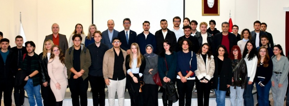 Rektörle Face2Face Sohbetler: Mühendislik Fakültesi ve Fen Fakültesi Öğrenci Temsilcileri ile Buluşma Gerçekleştirildi