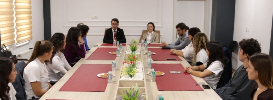 Diş Hekimliği Fakültesinde Face2Face Sohbet Etkinliği Gerçekleştirildi