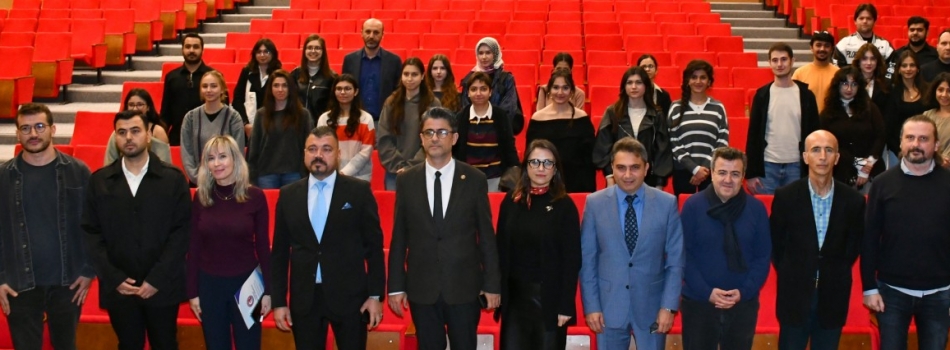 Rektörle Face2Face Sohbetler: Eğitim Fakültesi ve Müzik ve Sahne Sanatları Öğrenci Temsilcileri ile Buluşma Gerçekleştirildi
