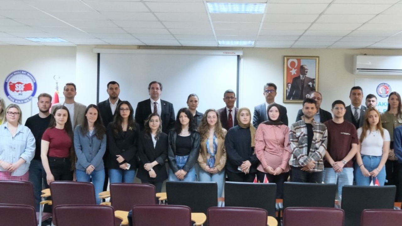 Rektör Erenoğlu Öğrencilerle Bir Araya Geldi Face2Face Sohbet Etkinliği Gerçekleştiril