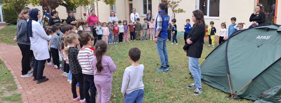 Anabilim Dalımız yüksek lisans öğrencisi tarafından, ÇOMÜ Çocuklar Evi’nde afet eğitimi düzenledi. 