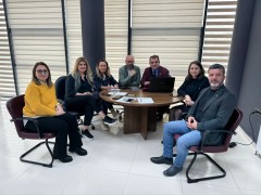 Çanakkale Onsekiz Mart Üniversitesi Lisansüstü Eğitim Enstitüsü ile İzmir Katip Çelebi Üniversitesi arasında Kalite Güvence Çalışmaları kapsamında Dış Paydaş Toplantısı Gerçekleştirildi.