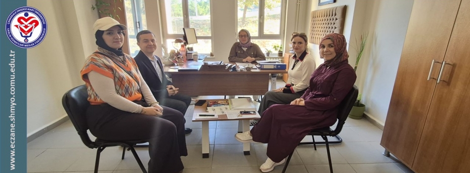 Eczane Hizmetleri Programında Öğrenci Temsilcileriyle İç Paydaş Toplantısı Gerçekleştirildi