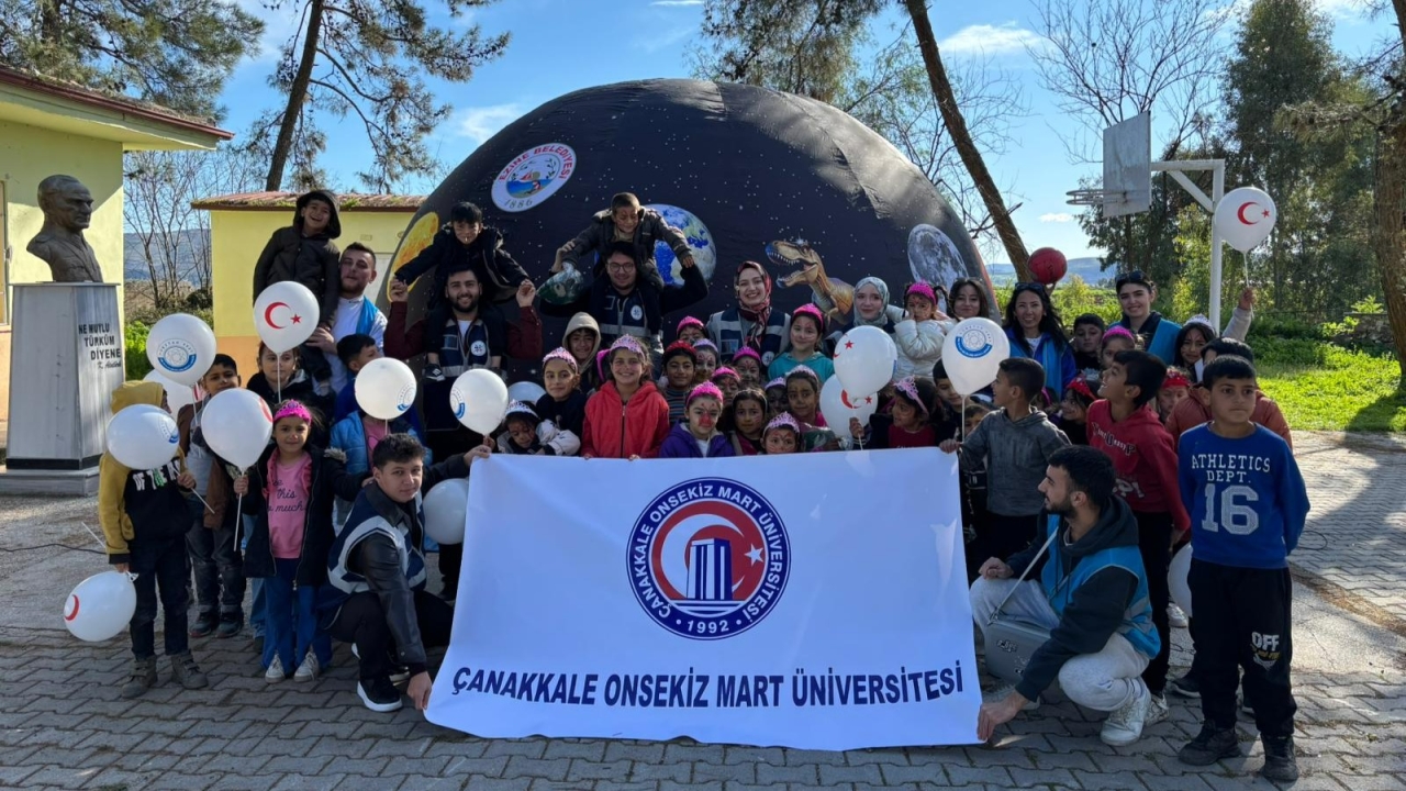 Hataylı Öğrencilere Planetaryum Etkinliği Gerçekleştirildi