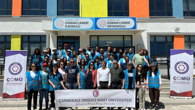 ÇOMÜ ve Kale Grubu İş Birliğiyle Hayata Geçirilen “Okulumu Renklendiriyorum KALE” Projesi Minik Yüzleri Güldürdü