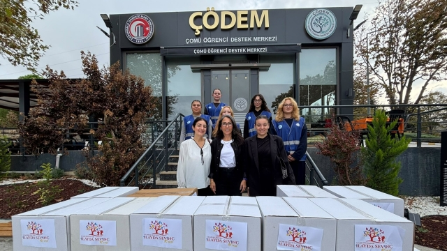 ÇÖDEÇÖDEM'e Ezine Belediyesi İlayda Sevinç Kreşi Veli ve Öğrencileri Tarafından Erzak Desteği Sağlandı
