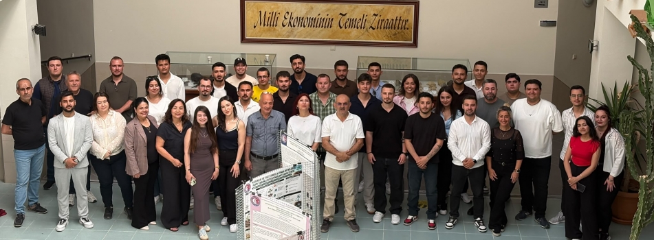 Son sınıf öğrencilerimiz, poster sunumları başarılı bir şekilde gerçekleştirmişlerdir.