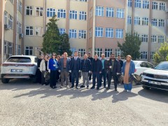 Ziraat Fakültesi İç ve Dış Mekanlarında Çöp, Sigara İzmariti Toplanması Etkinliği Gerçekleştirilmiştir