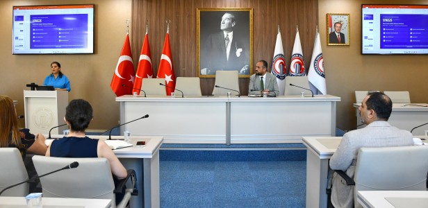 Üniversite Daire Başkanlarına UKGS Tanıtımı ve Geçiş Süreci Toplantısı Gerçekleştirildi