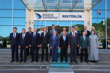 Üniversitelerarası Kurul (ÜAK) Dönem Başkanlığı ÇOMÜ’ye Geçti: Rektörümüz Prof. Dr....