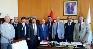 Rekt&ouml;r Prof. Dr. Acer, AK Parti Grup Başkan Vekili Av. B&uuml;lent Turan&rsquo;ı Ziyaret Etti fotoğraf 3
