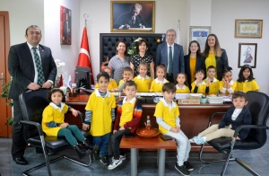 &Ccedil;OM&Uuml; Kreş &Ouml;ğrencilerinden &Ouml;ğretmenler G&uuml;n&uuml; Nedeniyle Rekt&ouml;rl&uuml;ğe Ziyaret fotoğraf 14