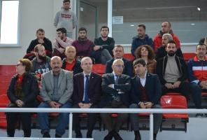 T&uuml;rkiye &Uuml;niversite Sporları Federasyonu Voleybol İkinci Lig Grup Birinciliği M&uuml;sabakaları &Ccedil;OM&Uuml; Evsahipliğinde Başladı fotoğraf 2