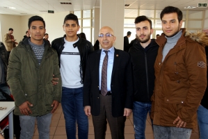 &Ccedil;OM&Uuml; Rekt&ouml;r&uuml; Prof. Dr. Sedat Murat &Ouml;ğrencilerle Bir Araya Geldi fotoğraf 4
