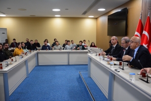 &Ccedil;OM&Uuml; Rekt&ouml;r&uuml; Prof. Dr. Sedat Murat, &Ouml;ğrenci Topluluklarının Başkanlarıyla Buluştu fotoğraf 6