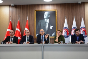 &Ccedil;OM&Uuml; Rekt&ouml;r&uuml; Prof. Dr. Sedat Murat, &Ouml;ğrenci Topluluklarının Başkanlarıyla Buluştu fotoğraf 1