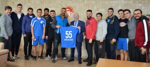 Antalya Bilim Üniversitesi Hentbol Takımından Rektör Prof. Dr. Sedat Murat'a Ziyaret fotoğraf 1