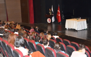 Seramik ve Cam B&ouml;l&uuml;m&uuml; Kariyer G&uuml;nleri S&ouml;yleşilerinin İkincisi Ger&ccedil;ekleşti fotoğraf 2