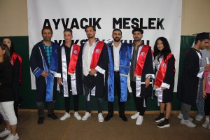 Ayvacık Meslek Yüksekokulu Mezuniyet Töreni Gerçekleştirildi fotoğraf 27