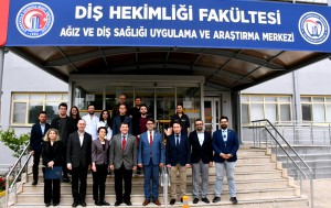 Diş Hekimliği Fak&uuml;ltesi Kalite G&uuml;vence ve İyileştirme Ziyareti ve Akademik Y&uuml;kseltme Belge Takdimi fotoğraf 1