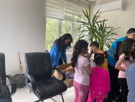 Müzikle Umuda Yolculuk Projesinin İlk Hediyeleri Öğrencilerle Buluşturuldu fotoğraf 2