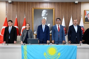 Kazakistan Heyeti &Ccedil;OM&Uuml;&rsquo;deydi fotoğraf 10