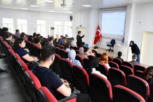 &Ouml;ğrenci Kalite Komisyonu Toplantısı Ger&ccedil;ekleştirildi fotoğraf 4