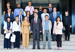 Rektör Erenoğlu’ndan ÇOMÜ’lü Akademisyenlere Teşekkür Belgesi Takdimi Yapıldı fotoğraf 1
