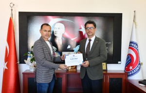 Rektör Erenoğlu’ndan ÇOMÜ’lü Akademisyenlere Teşekkür Belgesi Takdimi Yapıldı fotoğraf 15