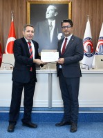 Rektör Erenoğlu’ndan ÇOMÜ’lü Akademisyenlere Teşekkür Belgesi Takdimi Yapıldı fotoğraf 7