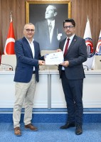 Rektör Erenoğlu’ndan ÇOMÜ’lü Akademisyenlere Teşekkür Belgesi Takdimi Yapıldı fotoğraf 9