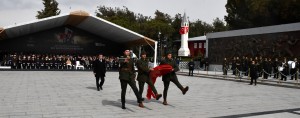 &Ccedil;OM&Uuml; Rekt&ouml;r&uuml; Prof. Dr. R. C&uuml;neyt Erenoğlu, 18 Mart Anma Programlarına Katıldı fotoğraf 25