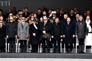 &Ccedil;OM&Uuml; Rekt&ouml;r&uuml; Prof. Dr. R. C&uuml;neyt Erenoğlu, 18 Mart Anma Programlarına Katıldı fotoğraf 18