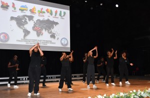 ÇOMÜ TÖMER’de 2025-2026 Akademik Yılı Mezuniyet Töreni Gerçekleştirildi fotoğraf 2