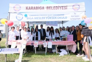 Biga Yerleşkesinde 2026 Kampüs Kariyer Günleri & Bahar Şenliği Coşkusu Yaşandı fotoğraf 21