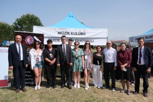 Biga Yerleşkesinde 2026 Kampüs Kariyer Günleri & Bahar Şenliği Coşkusu Yaşandı fotoğraf 15